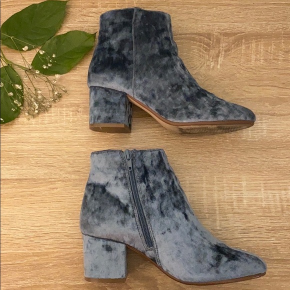 Steve Madden Velvet Ankle Boots with Heels - Picture 6 of 7